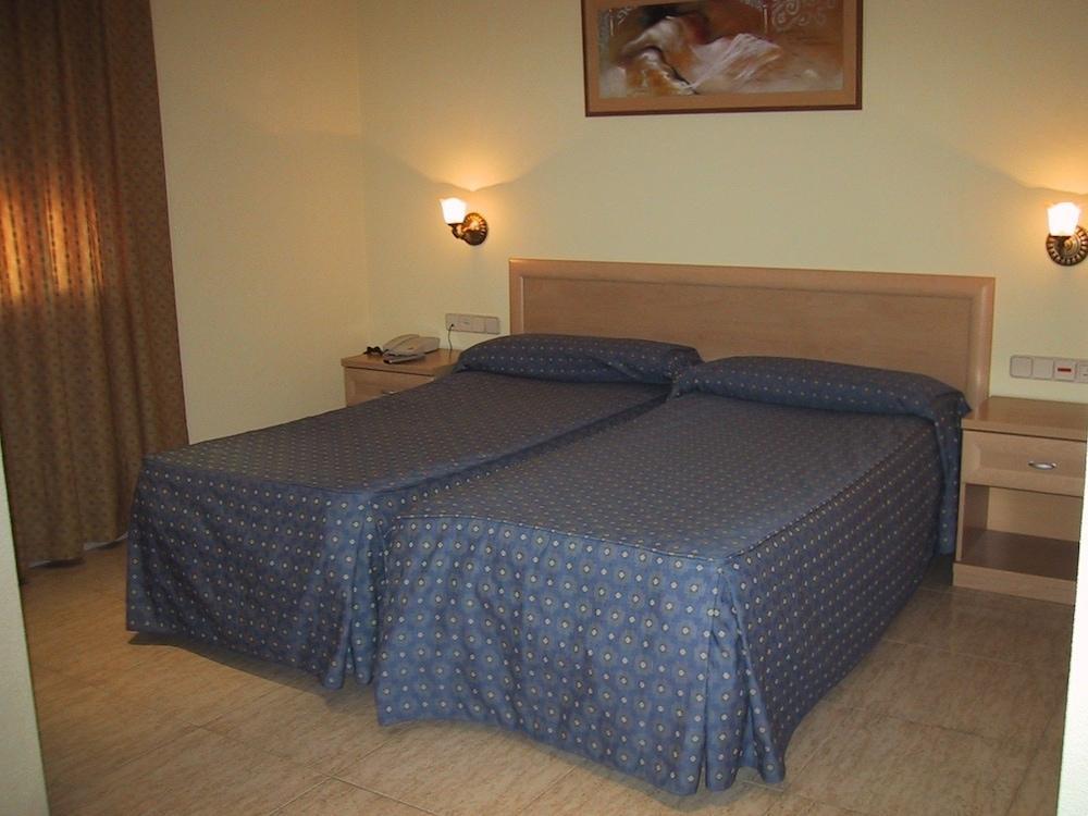 Hotel La Union อูมาเนส เด มาดริด ภายนอก รูปภาพ