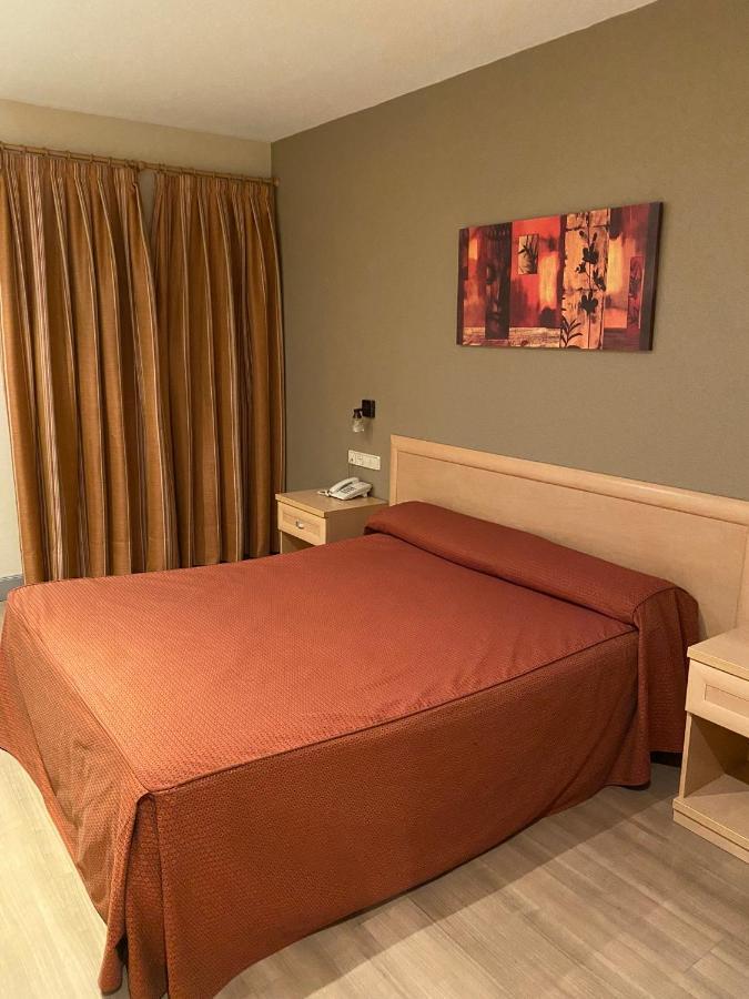 Hotel La Union อูมาเนส เด มาดริด ภายนอก รูปภาพ