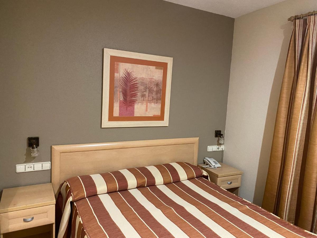 Hotel La Union อูมาเนส เด มาดริด ภายนอก รูปภาพ